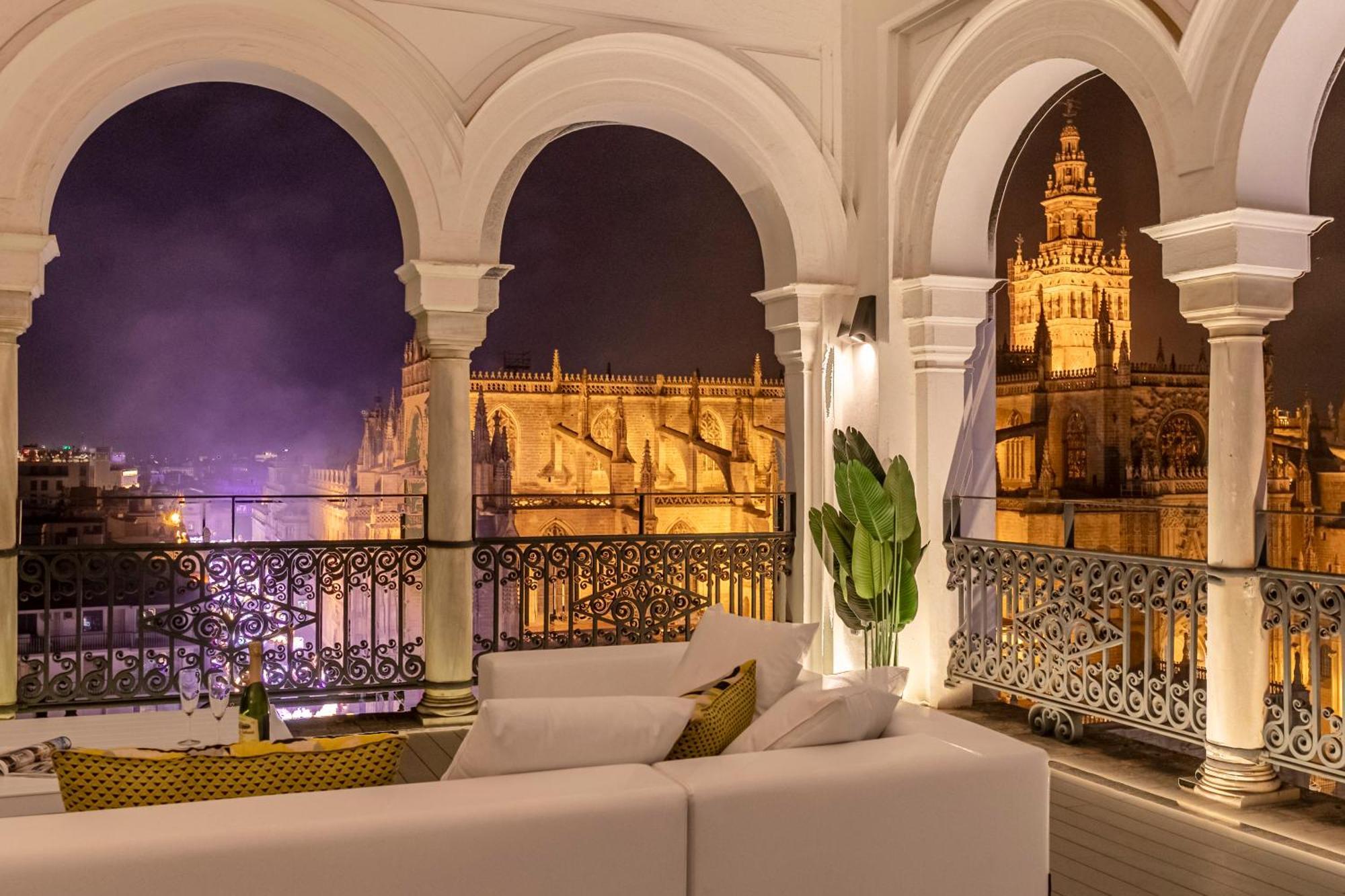 Isg Apartments The Most Exclusive Apartment In Sevillaparking Екстериор снимка