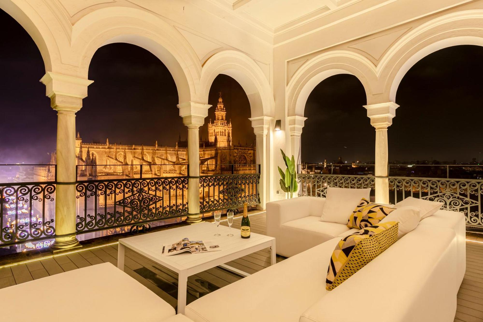 Isg Apartments The Most Exclusive Apartment In Sevillaparking Екстериор снимка
