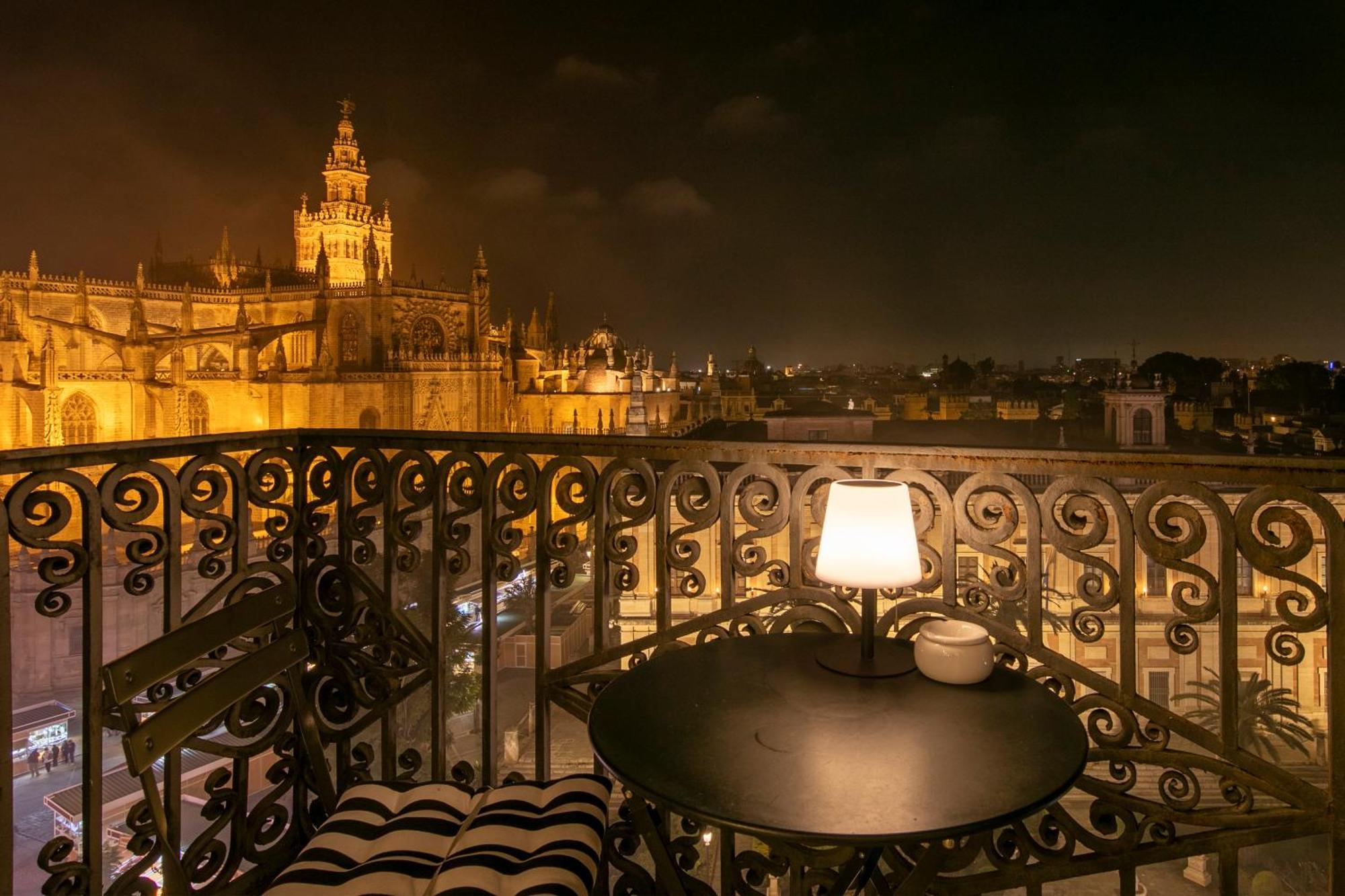 Isg Apartments The Most Exclusive Apartment In Sevillaparking Екстериор снимка