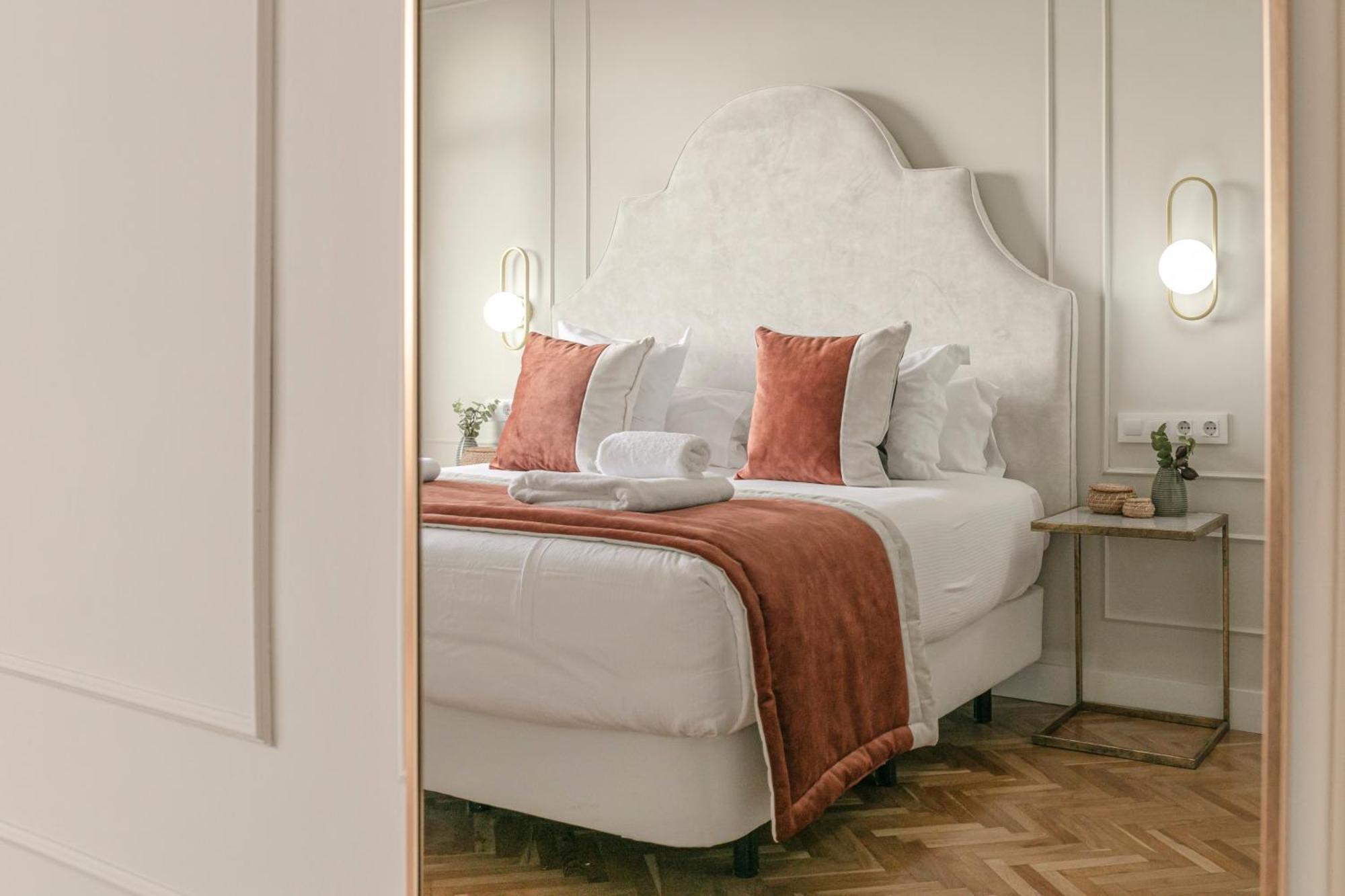 Isg Apartments The Most Exclusive Apartment In Sevillaparking Екстериор снимка