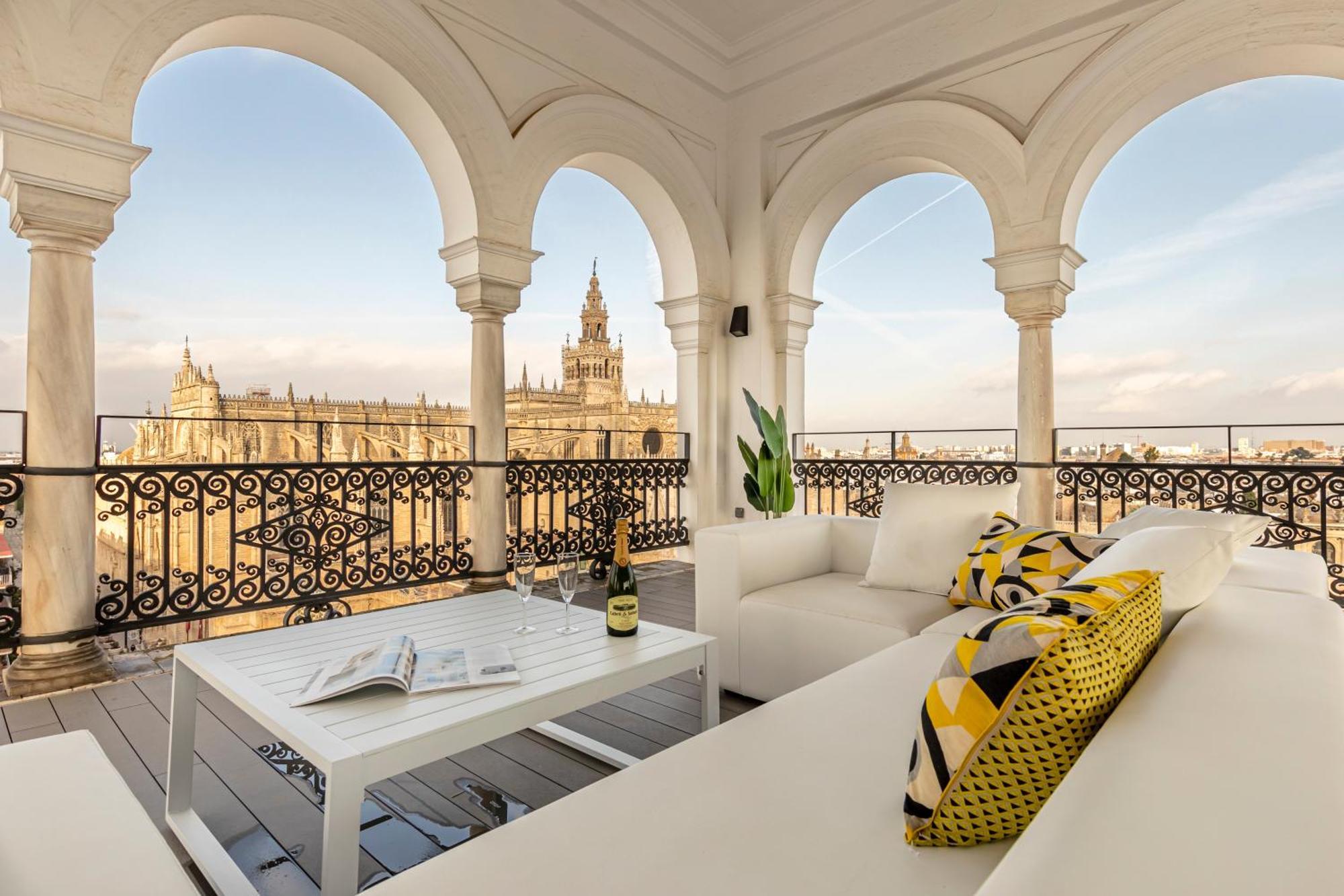 Isg Apartments The Most Exclusive Apartment In Sevillaparking Екстериор снимка