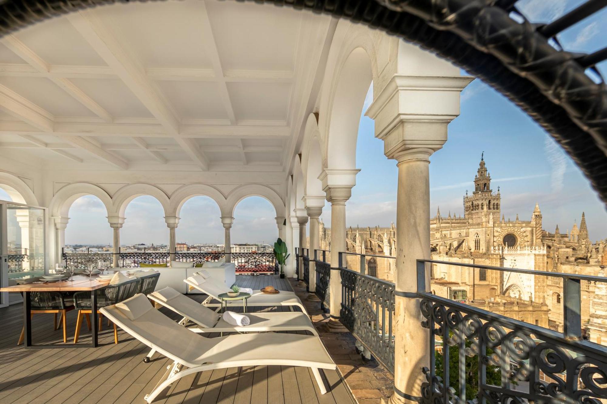 Isg Apartments The Most Exclusive Apartment In Sevillaparking Екстериор снимка
