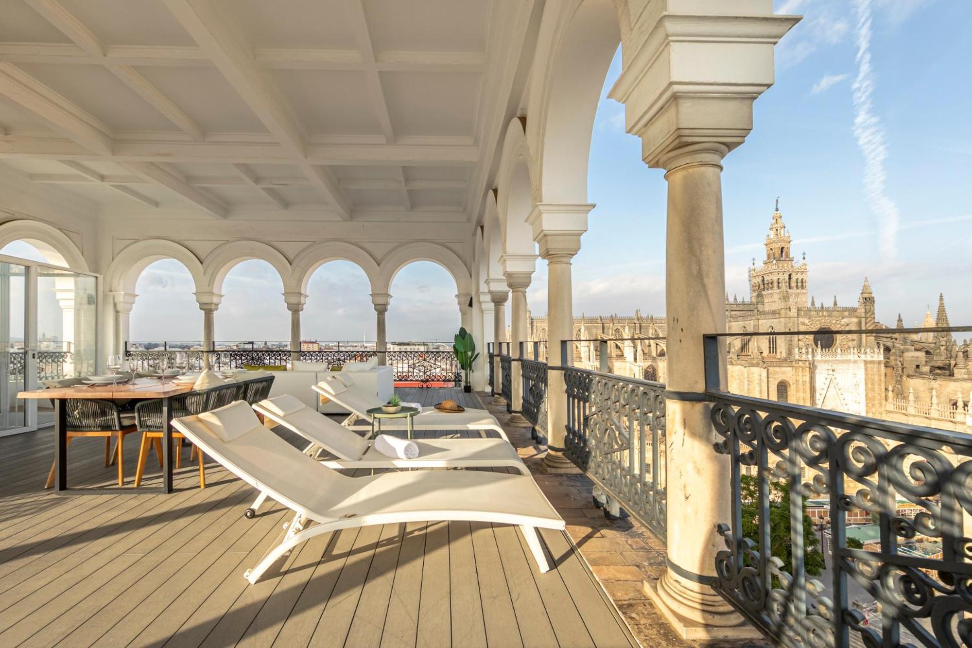 Isg Apartments The Most Exclusive Apartment In Sevillaparking Екстериор снимка